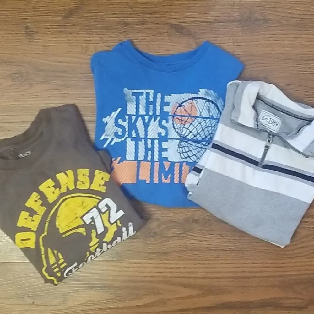 Children's Place graphic tee shirt bundle boys size 5/6